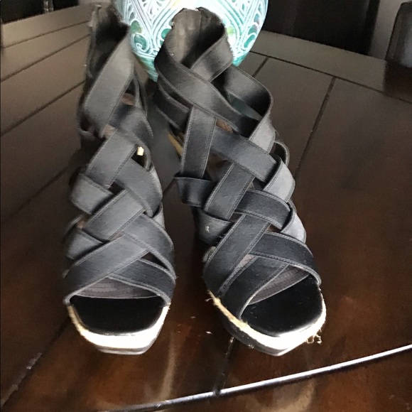 Platform Sandals - Picture 2 of 3